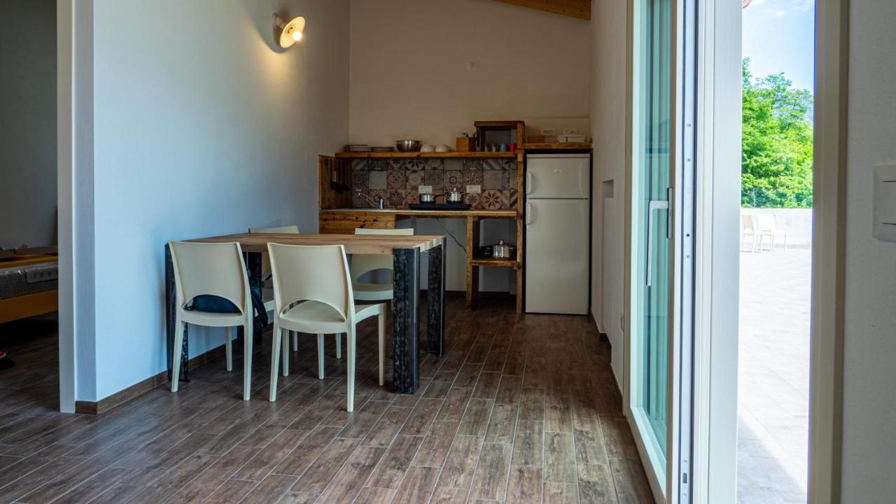 Oasi Da Vinci Aparthotel Tignale Exteriör bild