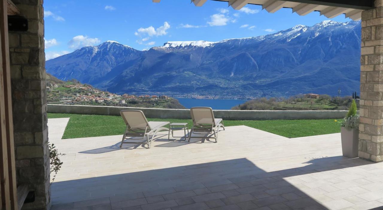Oasi Da Vinci Aparthotel Tignale Exteriör bild