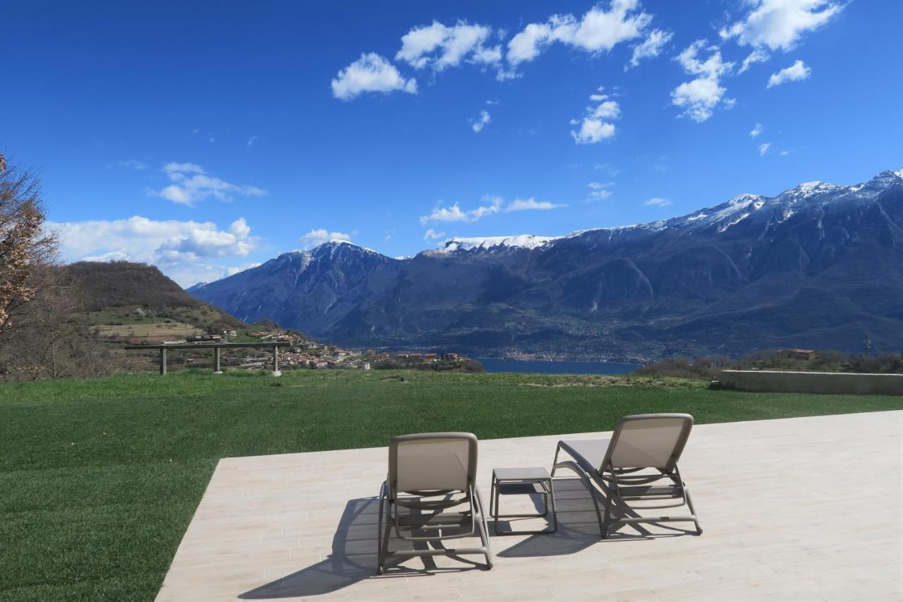 Oasi Da Vinci Aparthotel Tignale Exteriör bild