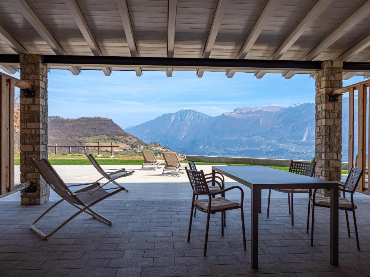 Oasi Da Vinci Aparthotel Tignale Exteriör bild