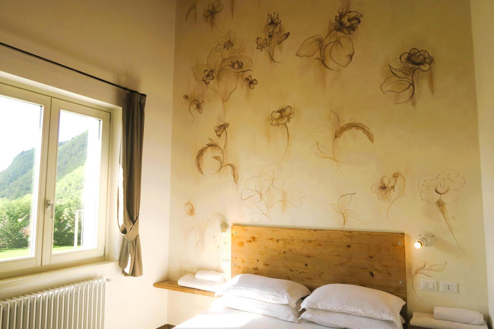 Oasi Da Vinci Aparthotel Tignale Exteriör bild