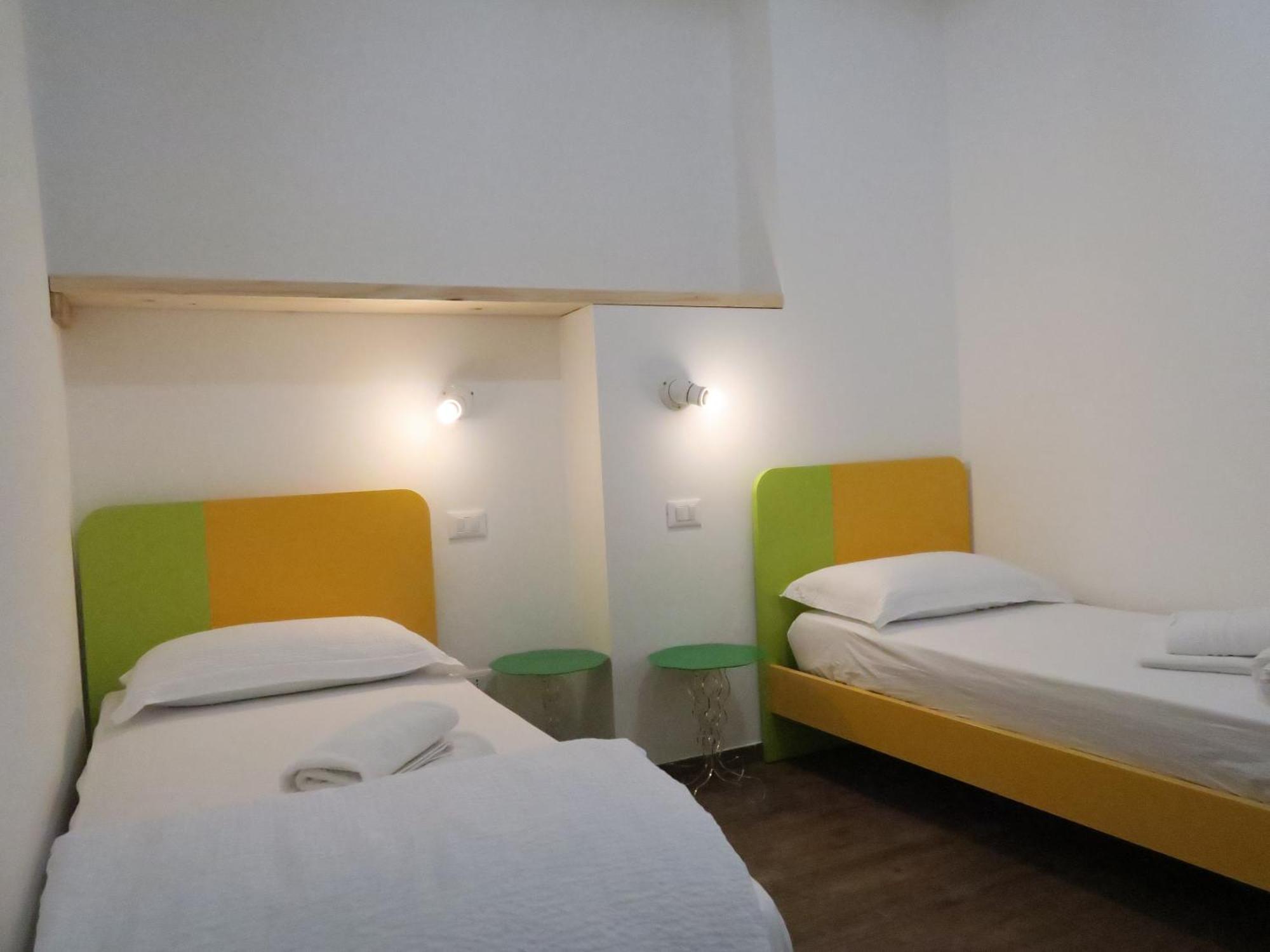 Oasi Da Vinci Aparthotel Tignale Exteriör bild