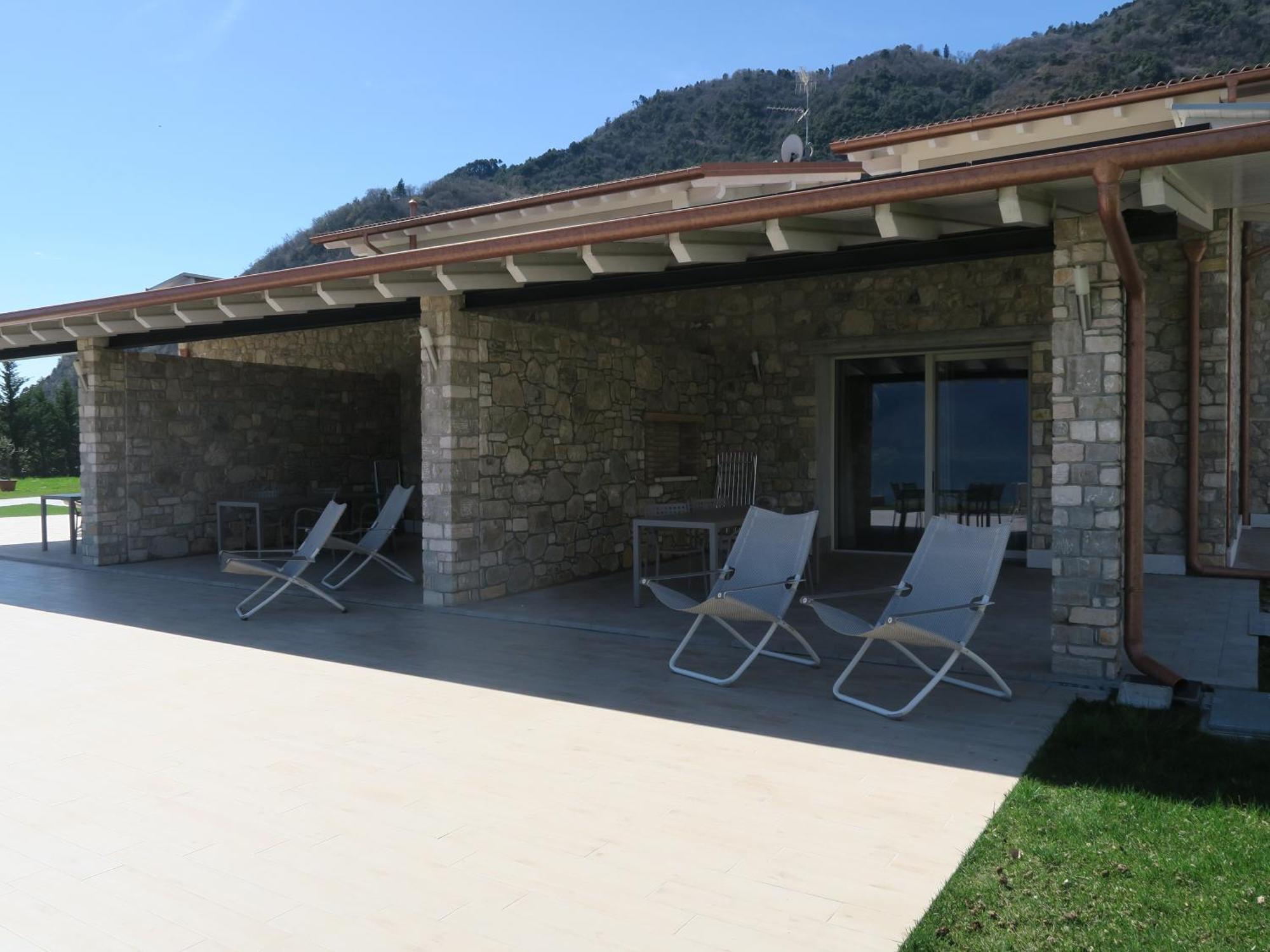 Oasi Da Vinci Aparthotel Tignale Exteriör bild